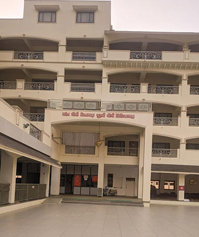 Shernath Bapu of Triloknath Ashram